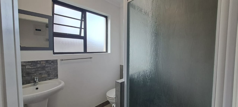 To Let 1 Bedroom Property for Rent in Kleinmond Western Cape